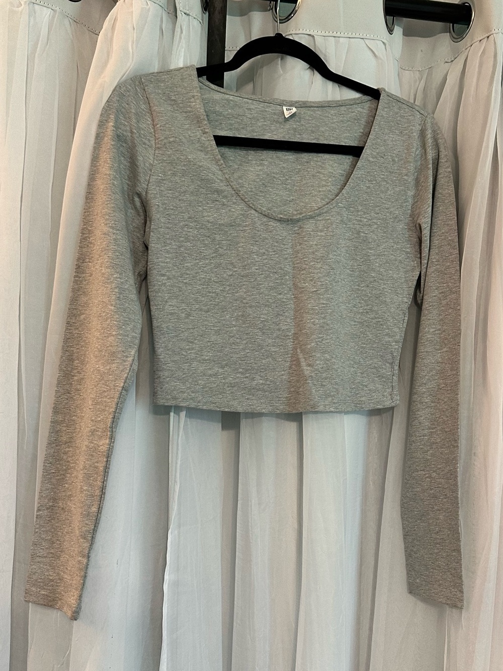 bp Gray Long-Sleeve Scoop Crop Top